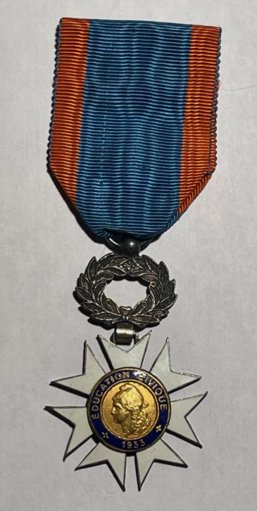 croix d’honneur de l’éducation civique