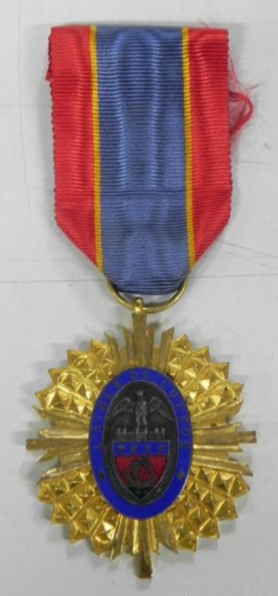 croix d’honneur de l’Aigle de Lutèce